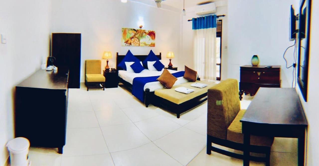 Blue Spring Hotel Wadduwa Ngoại thất bức ảnh