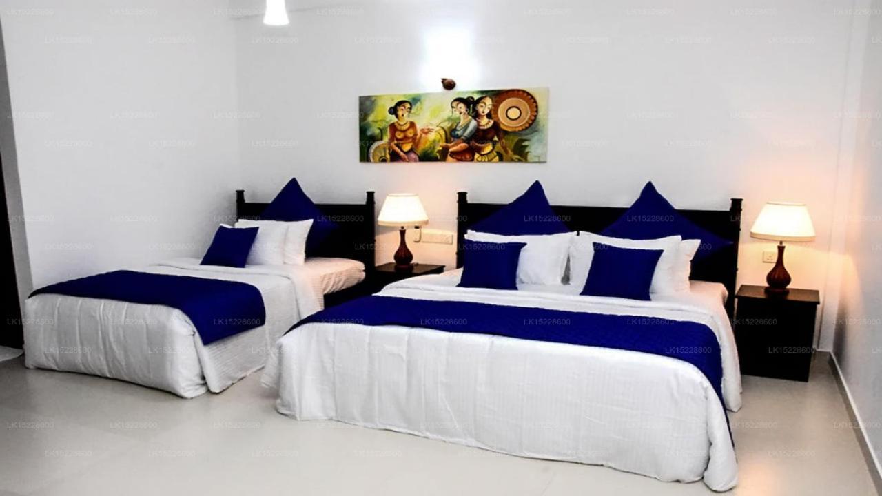 Blue Spring Hotel Wadduwa Ngoại thất bức ảnh