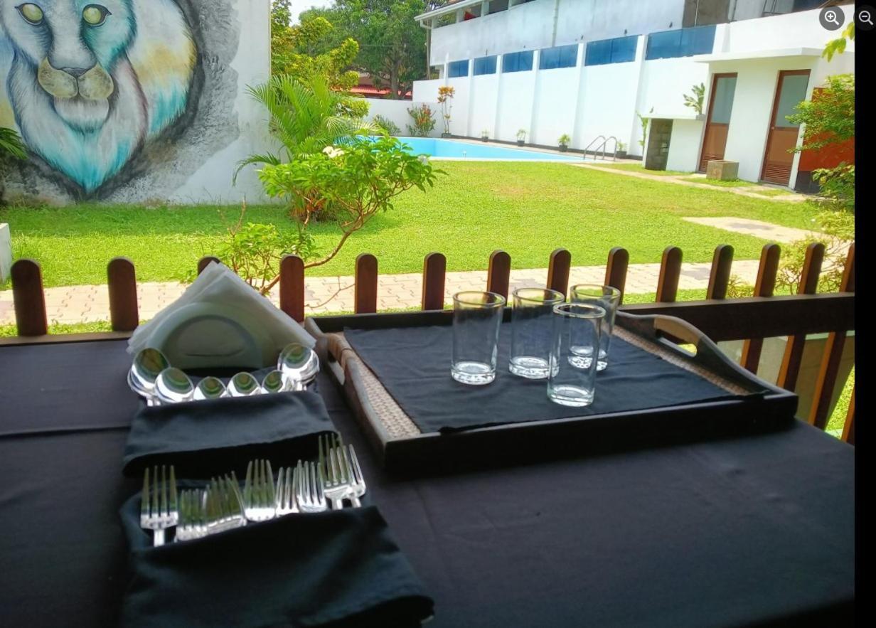 Blue Spring Hotel Wadduwa Ngoại thất bức ảnh