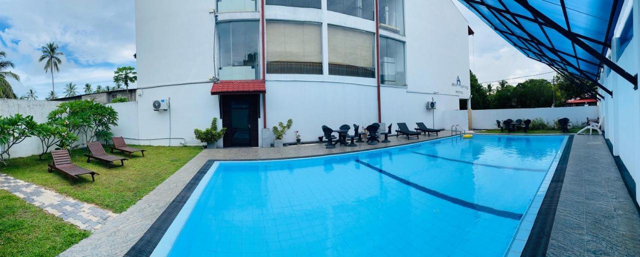 Blue Spring Hotel Wadduwa Ngoại thất bức ảnh